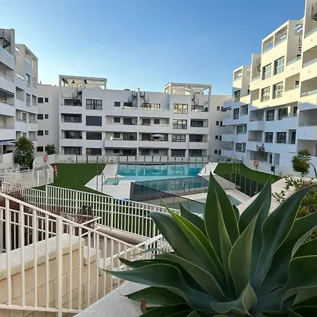 Blueskyesteponagardens Апартаменты *